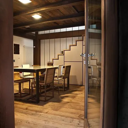 1504 ゲストハウス ウルクス